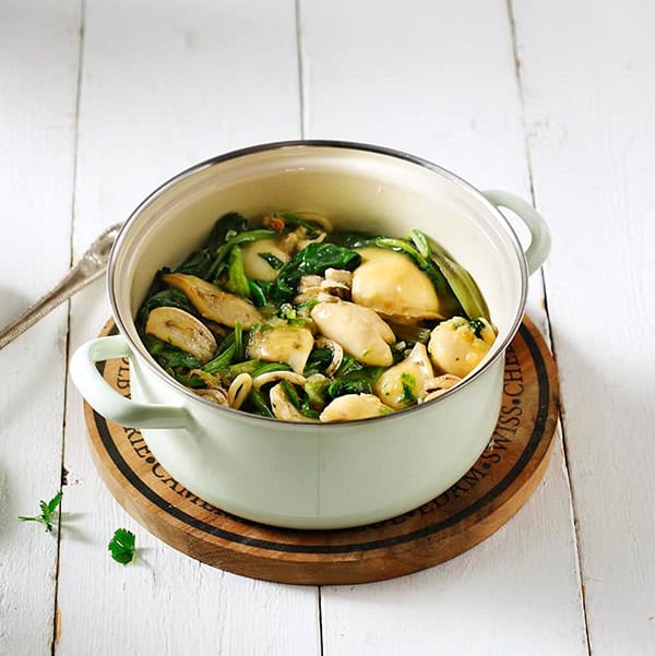 Σουπιες με χορτα